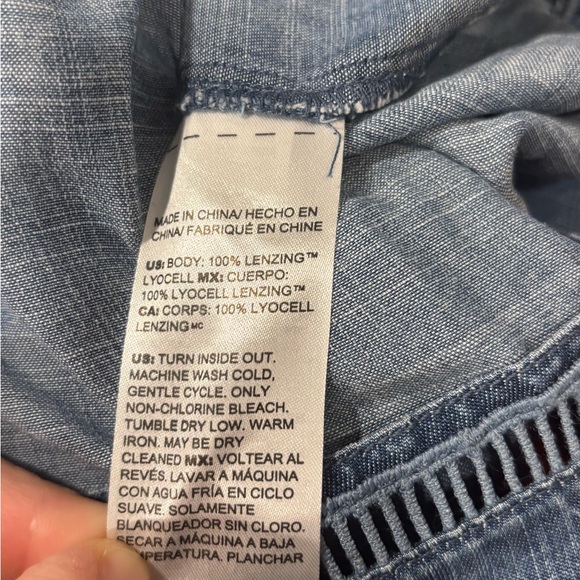 Chico's Denim Blue Casual Button Down Dress NWT - Picture 3 of 3